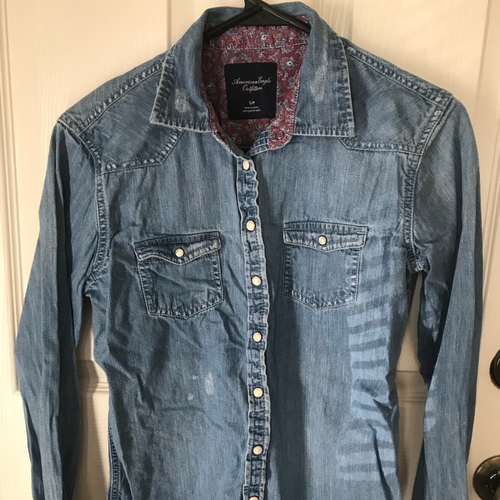 American Eagle Relaxed Denim Button Down Top